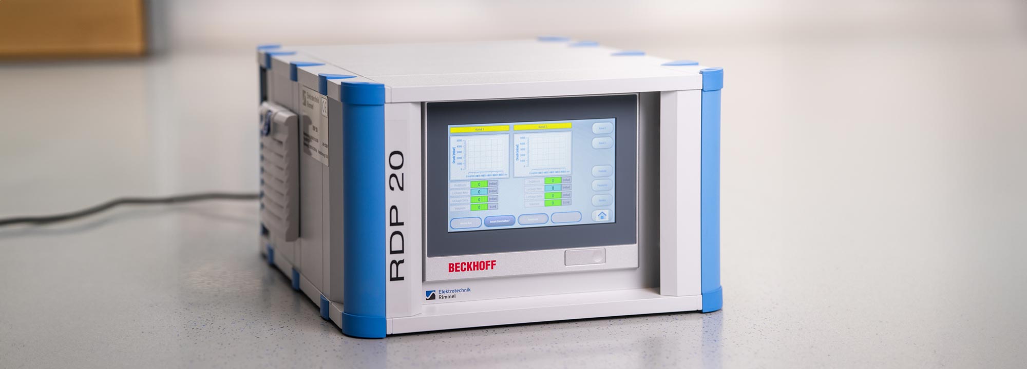 Automatisierter Prüfstand im Prüfgerätebau zur Mess- und Qualitätssicherung